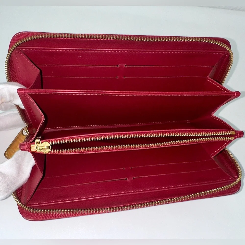 Louis Vuitton Vernis Red Zip-Around Wallet